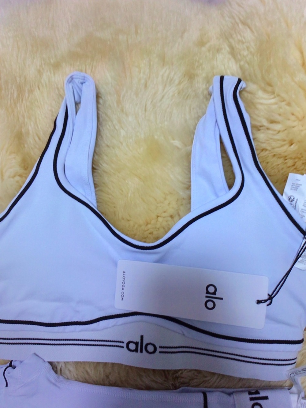 ALO Yoga White Sports Bra with Legging Set White - Picture 4 of 7